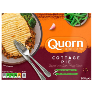 Quorn Meat Free Cottage Pie 300g A meat free ready made dish. Quorn Mince in a savoury gravy with peas & carrots and topped with seasoned mashed potato. **FROZEN PRODUCT**